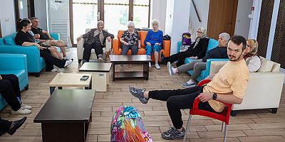 Alzheimer Hastaları Mavi Ev’de buluşuyor