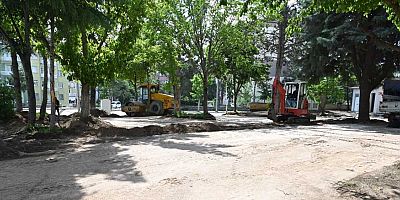 Anadolu Mahallesi Camiinin çevre düzenlemesi yapılıyor