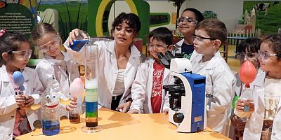 Antalya Bilim Merkezi’nde miniklere bilim aşılanıyor