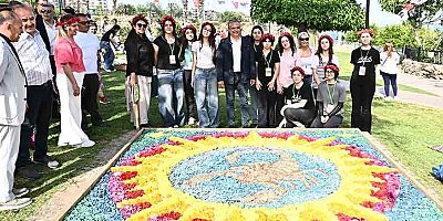 Antalya’da 130 bin çiçekle renkli rekabet