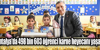 Antalya'da 498 bin 603 öğrenci karne heyecanı yaşadı