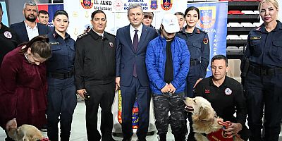 Antalya'da engeller sevgiyle aşılıyor