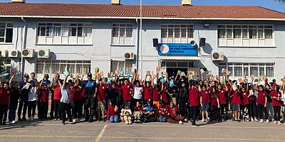 “Antalya’da Güvenli Yarınlara” Projesi Kapsamında Öğrencilerle Kitap Okuma Etkinliği