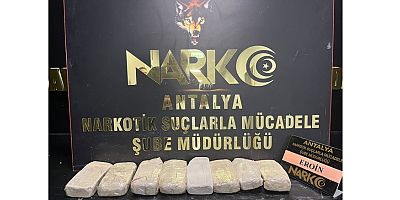 Antalya'da zehir tacirlerine operasyon