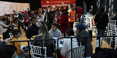 Antalya’daki depremzede vatandaşların ihtiyaçları karşılanıyor