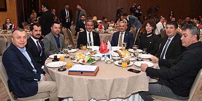 Antalya'dan deprem bölgesine 2 bine yakın konteyner gönderildi