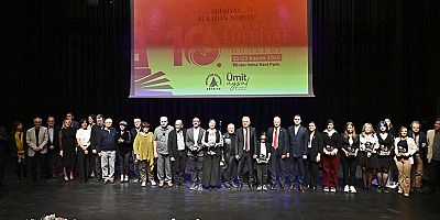 Antalya Edebiyat Günleri’nde Başkan Uysal’dan umut ve sanat vurgusu