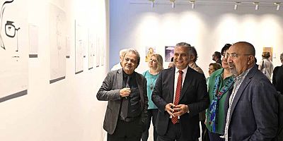 Antalya Edebiyat Günleri Sanat İnsanları sergisiyle başladı