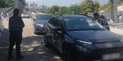 Antalya genelinde Çalıntı Aranan Araç Uygulaması Yapıldı