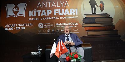 Antalya Kitap Fuarı’nda İlber Ortaylı’ya büyük ilgi 