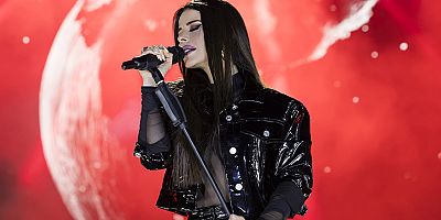 Antalya Kültür Yolu Festivali'nde Antalyalılar'dan Simge'ye dev koro