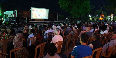 Antalya Kültür Yolu Festivali’nde Gezen Sinema Tırı ile Açık Havada Sinema Keyfi
