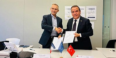 Antalya’nın geleceğini kurtaracak anlaşma için imzalar atıldı