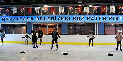 Antalya’nın yaz aylarında serinleten adresi: Dağyakası Buz Pisti