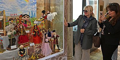 Antalya Oyuncak Müzesi’ne Azerbaycan’dan 26 parçalık bağış 