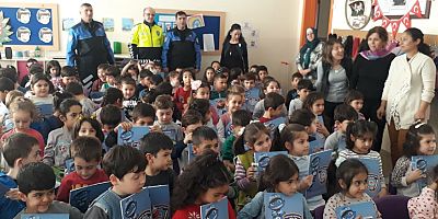 Antalya Polisi'nden öğrenci ve öğretmenlere bilgilendirme semineri