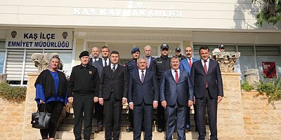 Antalya Valisi Yazıcı Kaş’ı ziyaret etti