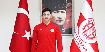 Antalyaspor 7 Yüzücüyle Açık Su Milli Takımında