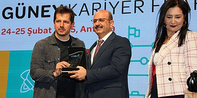 Antalyaspor Teknik Direktörü Emre Belözoğlu, GÜNKAF’ta Gençlerle Buluştu