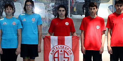 Antalyasporlu Kulaçlar Tam Kadro Türkiye Şampiyonası'na