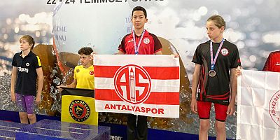 Antalyasporlu Mevlüt Efe Türkiye Şampiyonu