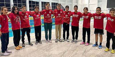 Antalyasporlu Miniklerde Havuzda 33 Birincilik