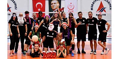 Antrenmanda yeni yılı kutladılar