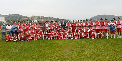 Antrenörler Günü'nde Kumluca Belediyespor'a büyük sürpriz