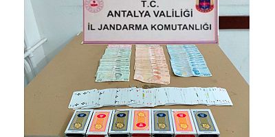 Apartman çatı katında kumar operasyonu