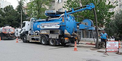 ASAT’ın ana arter ve bulvarlarda yağmur suyu hattı temizliği sürüyor