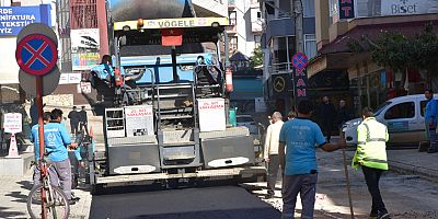 Asfalt yenileme çalışmaları Lale Sokak'ta devam ediyor