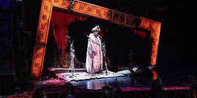 AŞT Türkiye’nin en modern tiyatro sahnesine kavuştu