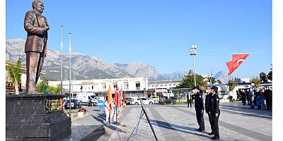 Atatürk ebediyete intikalinin 83. yılında Kemer'de törenle anıldı