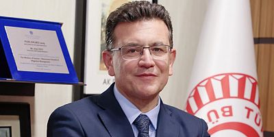 Atay Uslu Dünya Gazeteciler Günü'nü kutladı