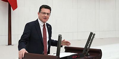 Atay Uslu: Sağlığımız için özveriyle çalışan hemşirelerimizin haftasını kutlarız