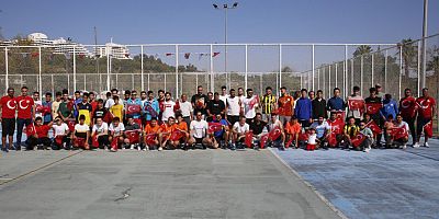 Ayak Tenisi Turnuvası’na yoğun ilgi