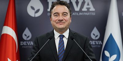 Babacan, Erdoğan'ın hedef gösterdiği hekimleri savundu: ‘Gidecek olan hekimler değil, kendisi’