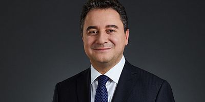 Babacan sahaya iniyor