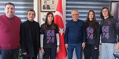 Bahçeşehir öğretmen ve öğrencilerden Başkan Topaloğlu’na ziyaret 