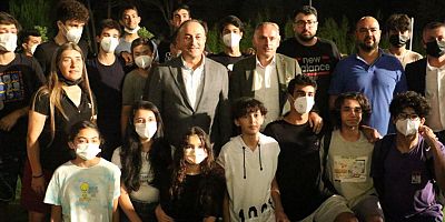 Bakan Çavuşoğlu, Kepez’in sporcularıyla buluştu