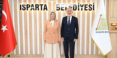 Bakan Yardımcısı Yenigün: “İnsanı merkeze alan çalışmalarınızla diğer illere de bir modelsiniz”