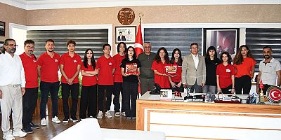 Başarılarını Başkan Topaloğlu ile paylaştılar