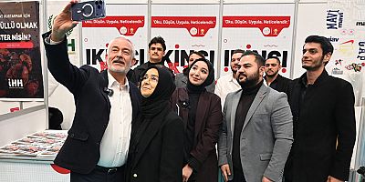 Başdeğirmen çifti, kitap fuarını ziyaret etti 