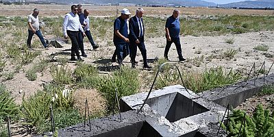 Başkan Başdeğirmen, Gül 2 Sanayi Sitesi’ndeki örnek dükkanları inceledi