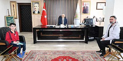 Başkan Başdeğirmen, Tuğra’nın ödev sorularını içtenlikle yanıtladı