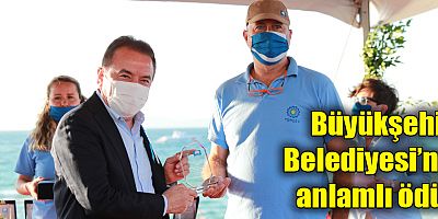 Başkan Böcek, ‘Antalya Mavi Bayrak’ta Türkiye birincisi’