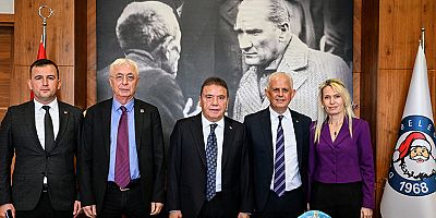 Başkan Böcek Demre’de 