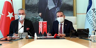 Başkan Böcek; ‘Herşey Antalyaspor’umuz için’