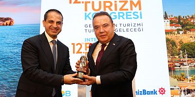 Başkan Böcek konaklama vergisinden pay almak için Bakan Ersoy’dan destek istedi