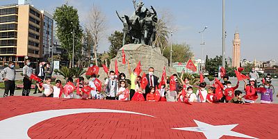 Başkan Böcek'ten 23 Nisan mesajı